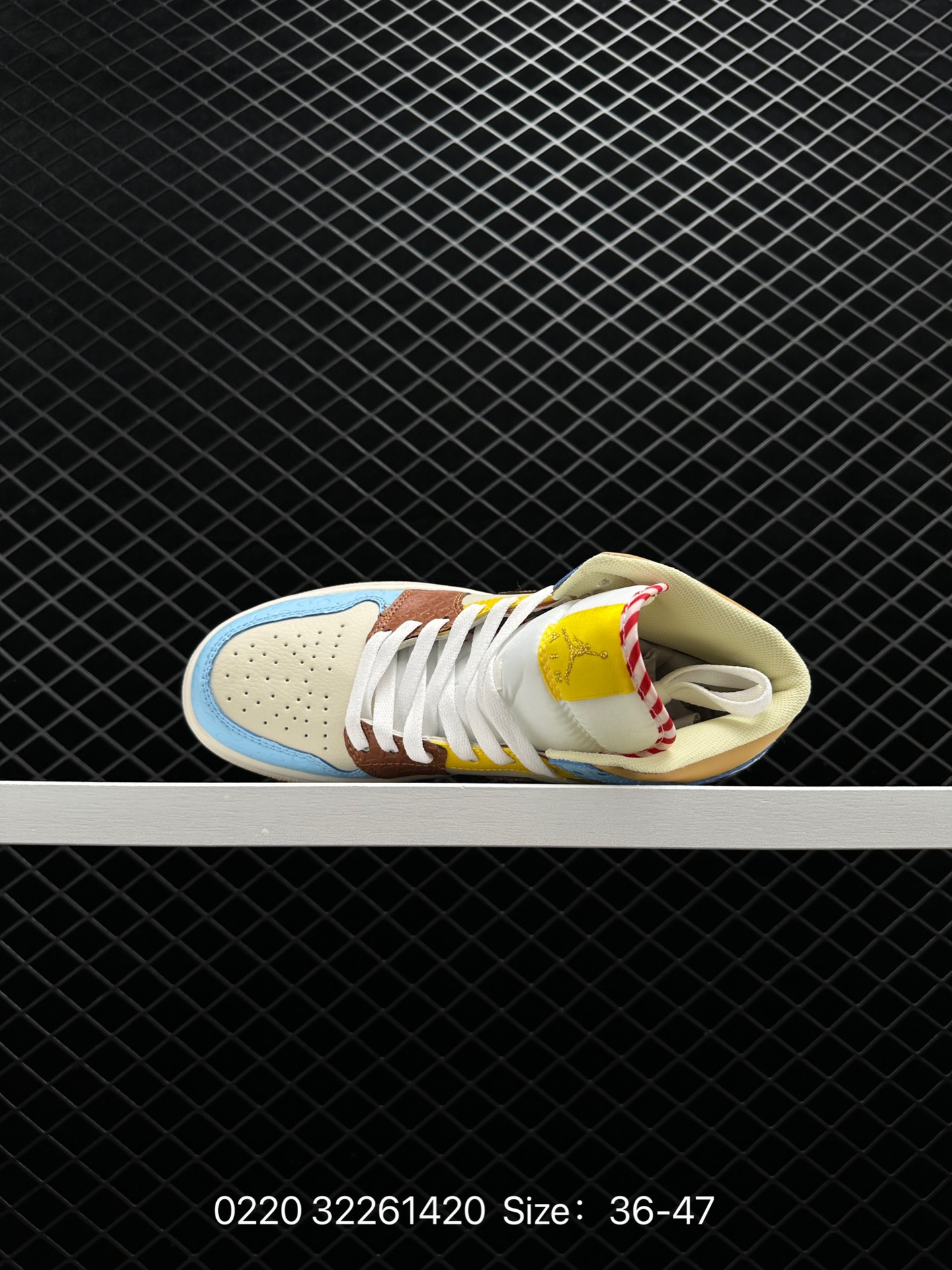 Air Jordan 1 Mid “Red and Black”